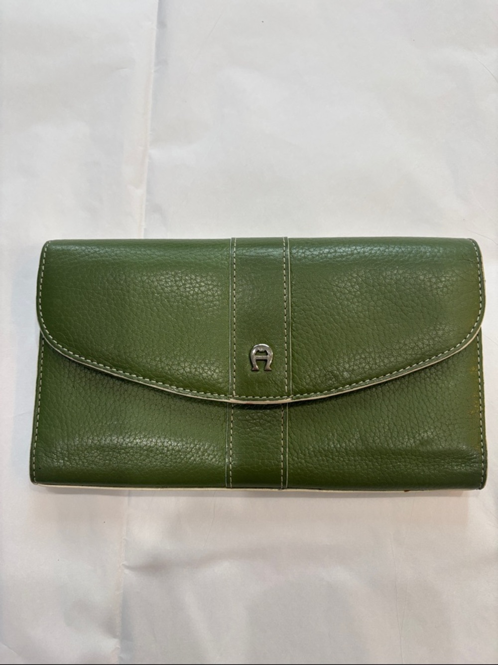 Etienne Aigner Green Leather Flap Wallet - Picture 2 of 6